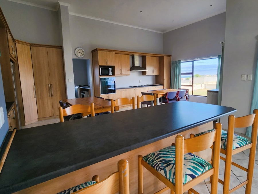 6 Bedroom Property for Sale in Kleinbaai Western Cape